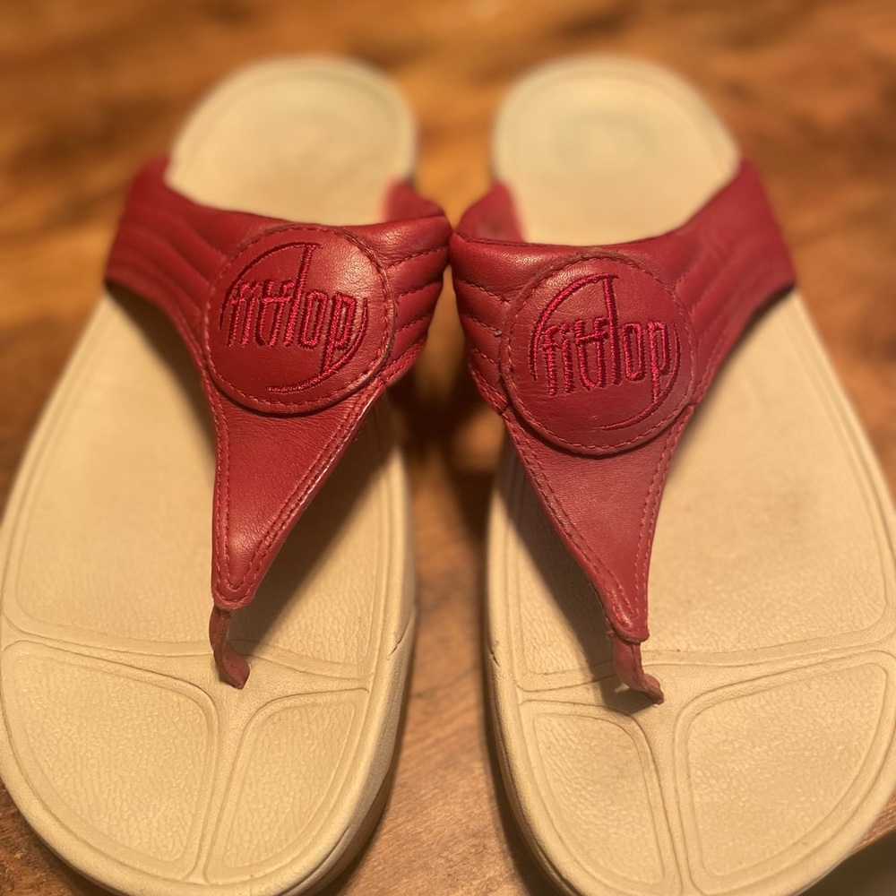 Red FIT FLOPS